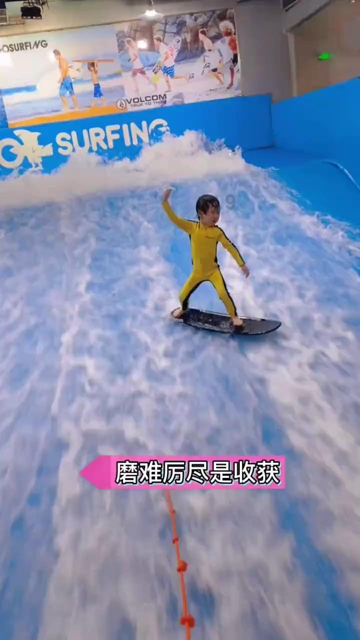 潍坊市潍城区:送福迎新春 巧手写福字
